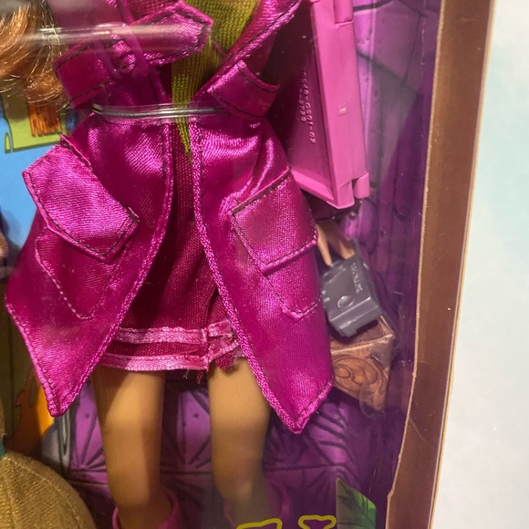 BARBIE AS DAPHNE COLLECTABLE DOLL & SCOOBY DOO VINTAGE 2001 MATTEL ORIGINAL BOX - Picture 4 of 13
